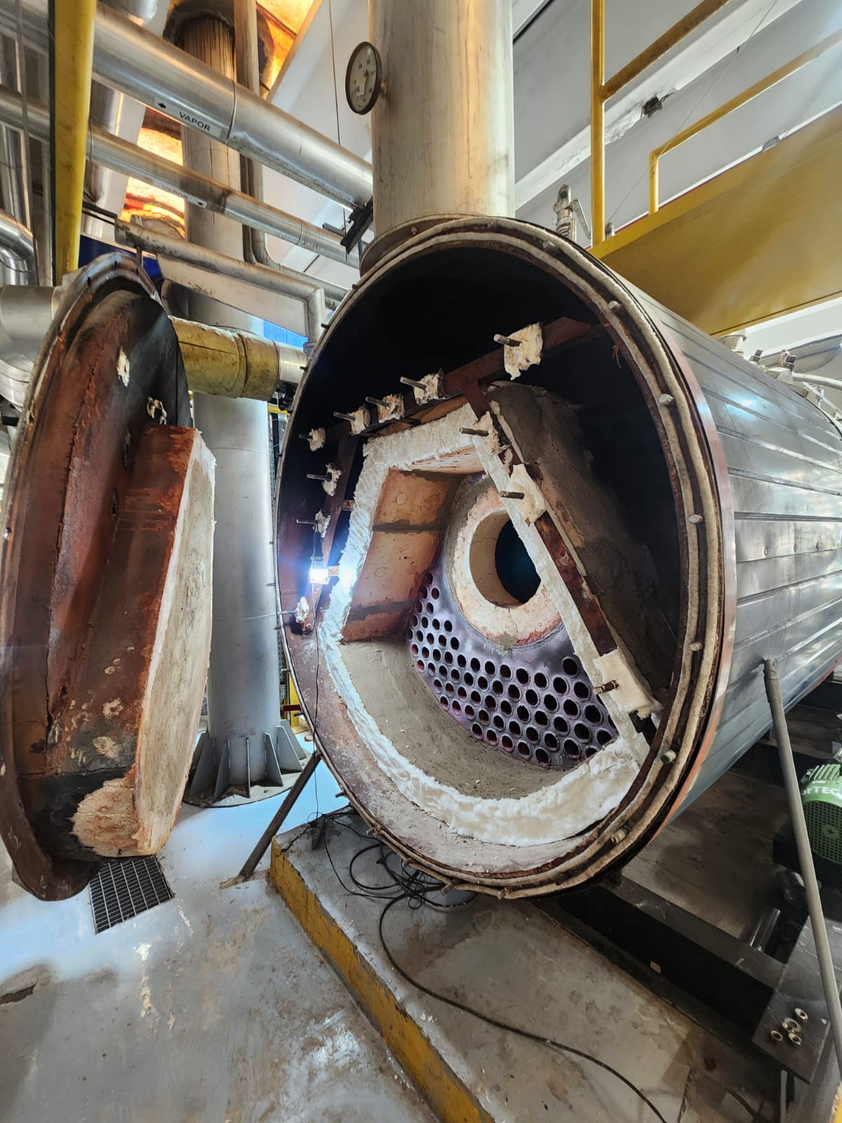Inspeção NR-13 em equipamento industrial
